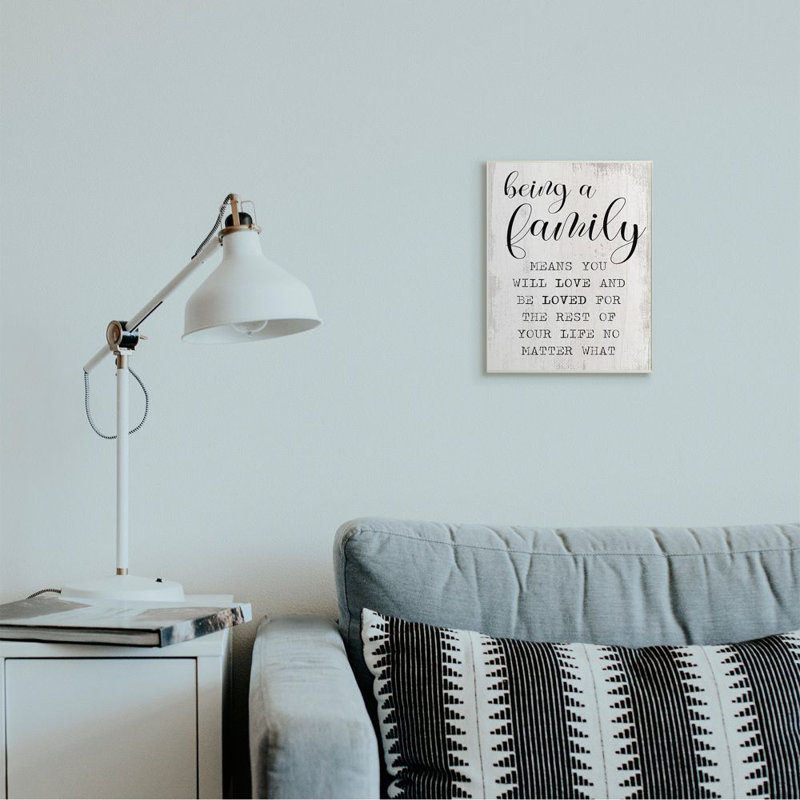 «Family Is Being Love» par Daphne Polselli - impression d'art graphique, H 15 po x l 10 po x P 0,5 po, Plaque murale
