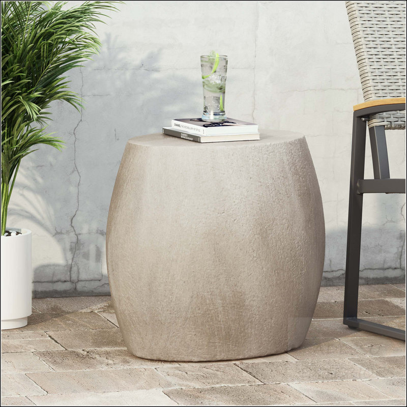 Table d'appoint ovale MGO avec finition en béton lisse