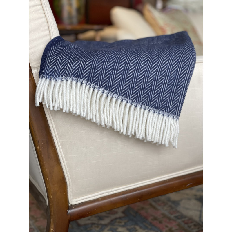 Jeté Slanted, Chevron bleu marine