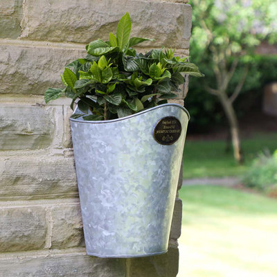 Clymer Metal Pot Planter