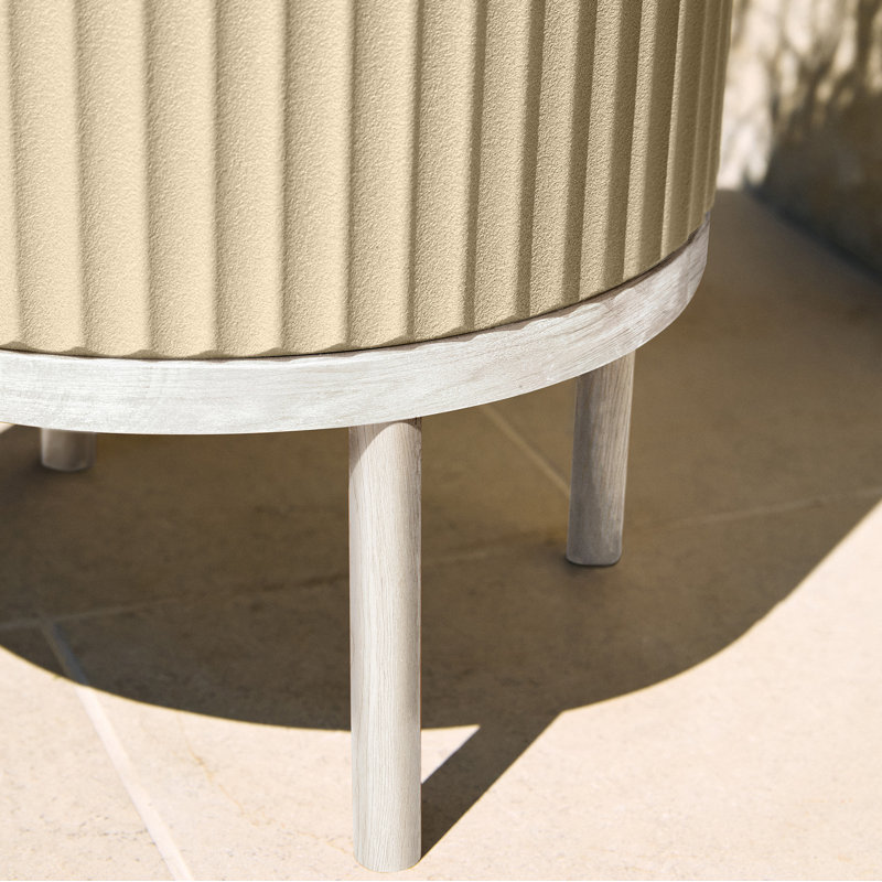 Jardinière Demi Series avec support, 2, H 22 po x l 14,75 po x P 14,75 po, Sable / blanc