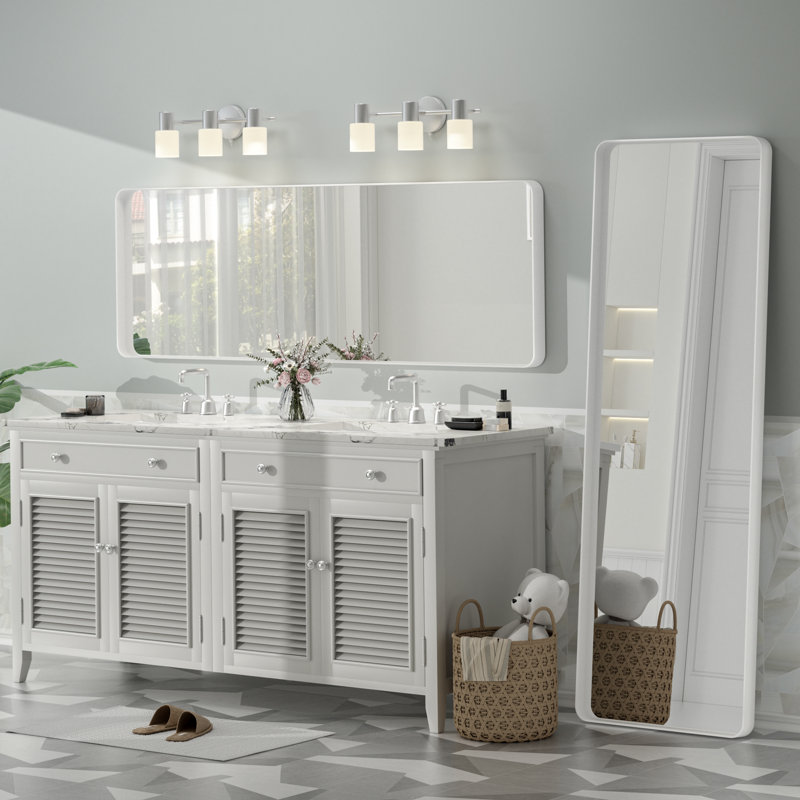Miroir de salle de bain mural en verre trempé et métal Molly, 65 po x 22 po, Blanc, Rectangle(Rounded Corner)