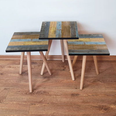 Ensemble de 3 tables gigognes modernes, pieds en bois de hêtre, 13,8 po x 20,5 po x 13,8 po | 100% panneau de fibres à densité moyenne, épaisseur: 0,7 pouce | Conception géométrique élégante pour le salon, solution polyvalente et peu encombrante