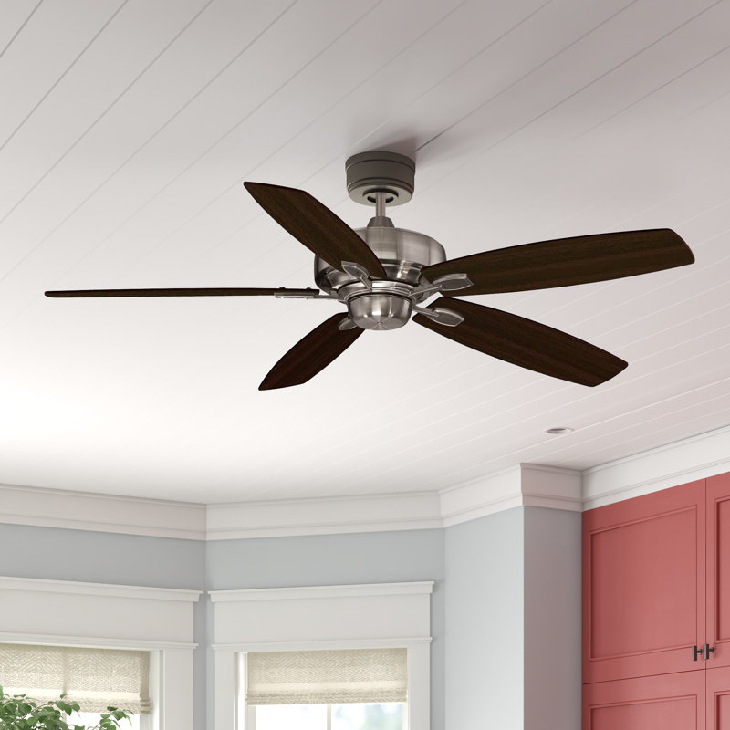 Ventilateur de plafond standard à 5 pales de 52 po en étain brossé avec pales en hickory et chaîne à tirer