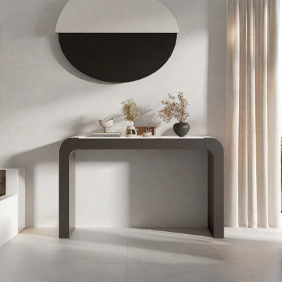 Console moderne moderne et pratique