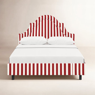 Knipe Upholstered Scalloped Bed