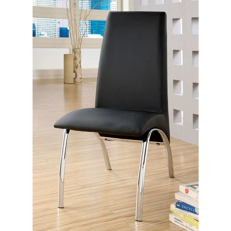 Chaise d'appoint rembourrée Oshin, Noir