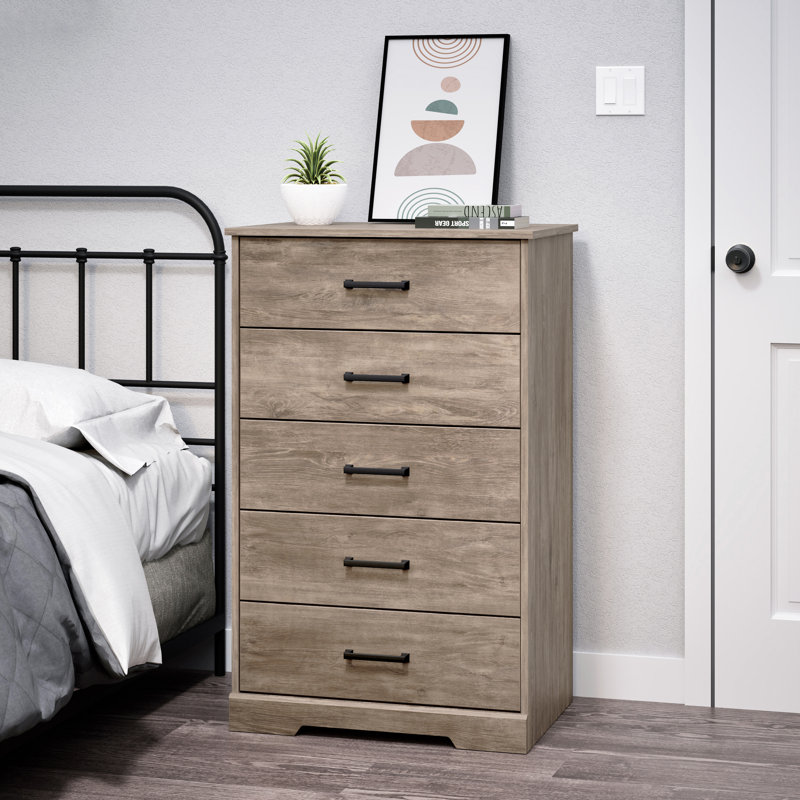 Yazeed 27.5'' W 5 - Drawer Dresser, Brown