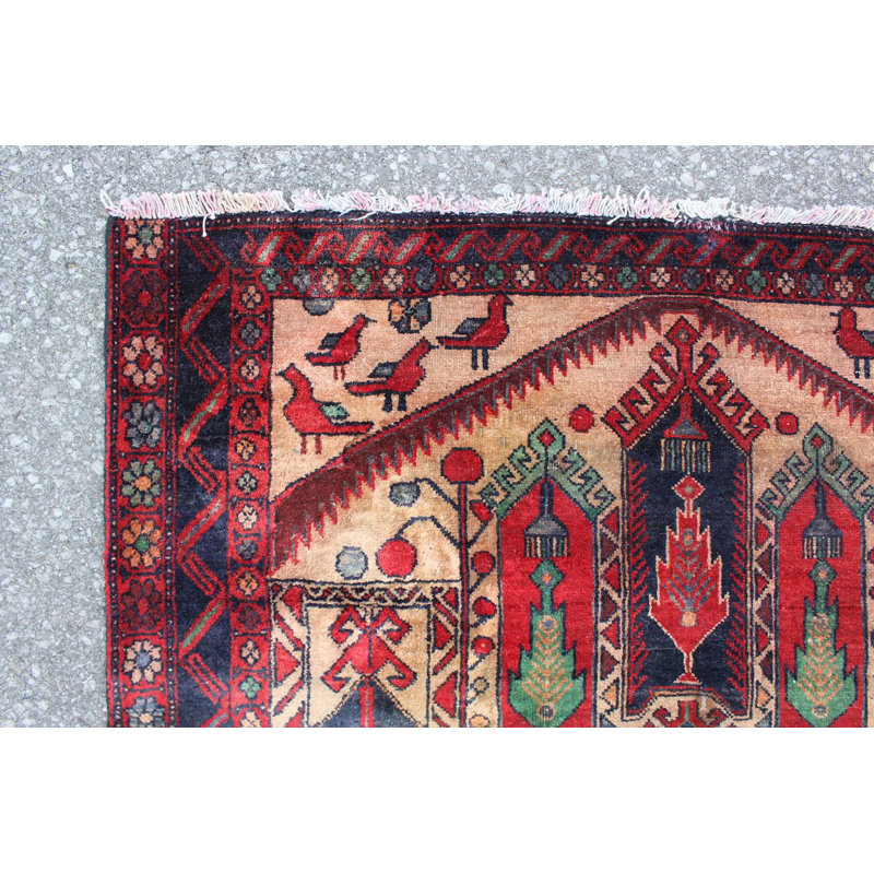 Tapis unique en laine noué à la main des années 1950 de 3 pi 1 po x 5 pi 12 po en rouge / beige / bleu