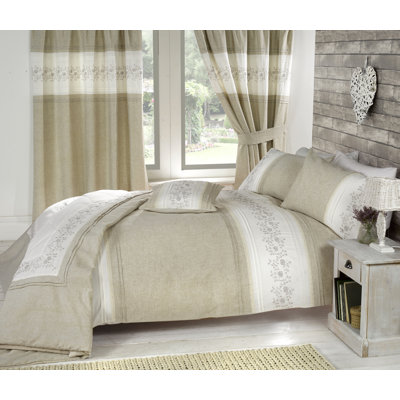 Wildberry Cotton Blend Floral Duvet Cover Set with Pillowcases