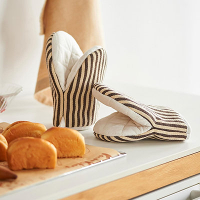 2-Piece Mini Neoprene Oven Mitts, Heat Resistant up to 500°F Short Kitchen Gloves with Non-Slip Grip