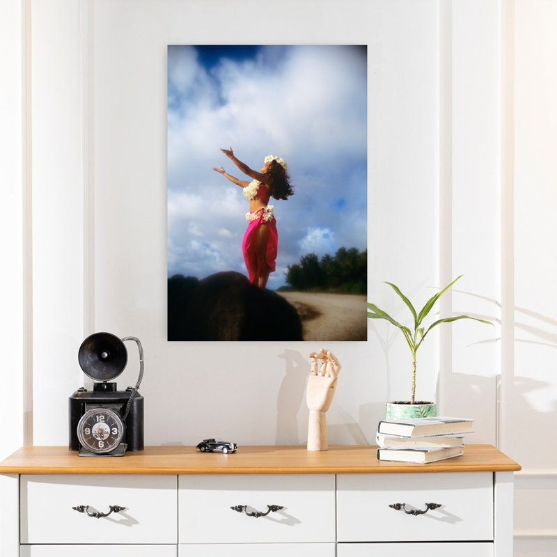 Hula Dancer Hawaii Abstract Beach Flower Wall Art, H 24 po x l 16 po