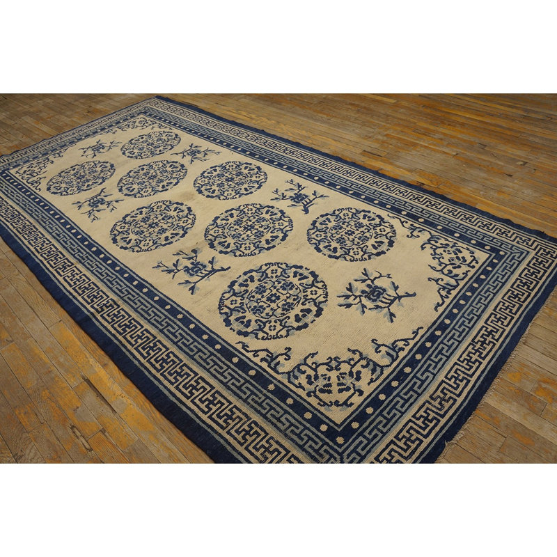 Hand Knotted Wool Oriental Area Rug
