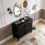 Armoire d'appoint noire avec portes
