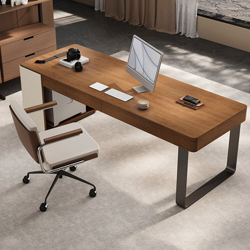 Bureau de direction rectangulaire en bois massif avec tiroirs Nut-Brown, H 29,53 po x l 62,99 po x P 31,5 po, Retour à gauche