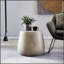 Table d'appoint ORION Boho Charm avec construction en béton durable et esthétique moderne pour une décoration intérieure élégante