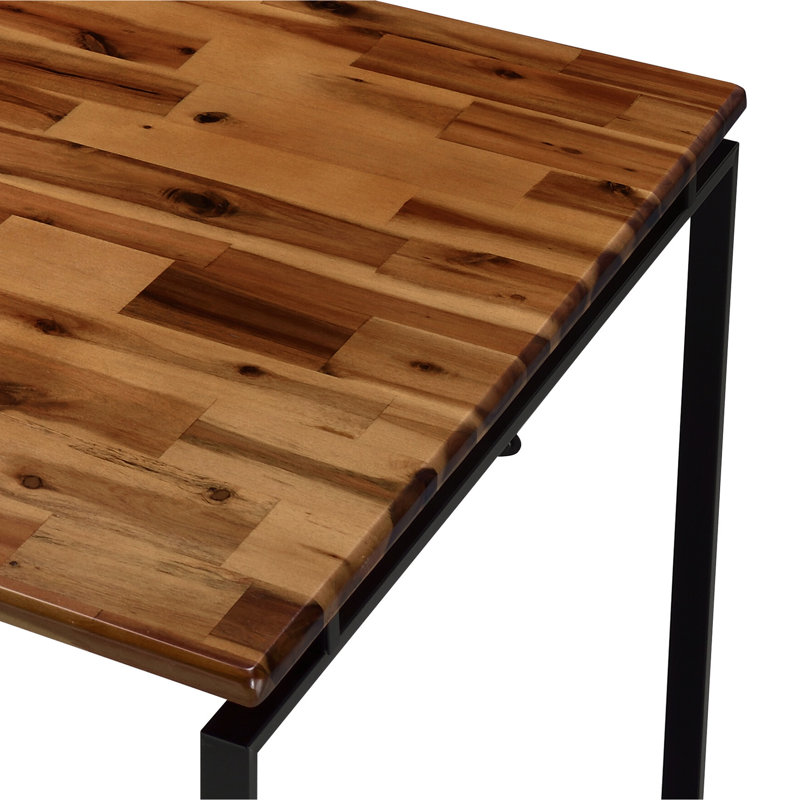 Table rectangulaire en bois industriel avec base en métal, hauteur 28 po x l 30 po, longueur 47 po, construction en chêne et base noire