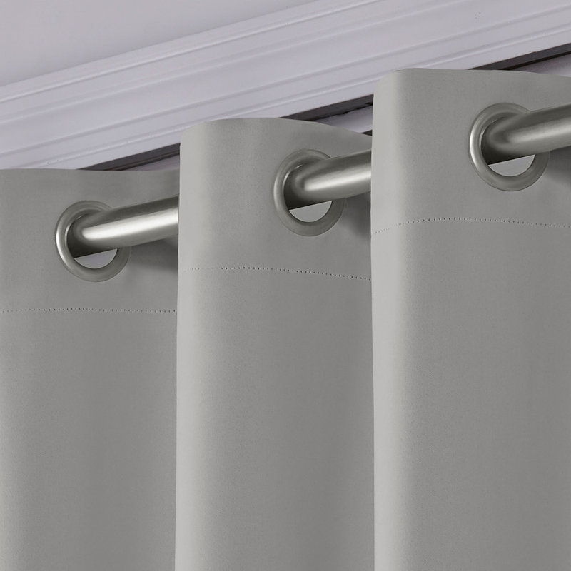 Rideau simple obscurcissant en satin de coton sergé de couleur unie avec œillets Ellaina, Argent, l 100 po x L 96 po