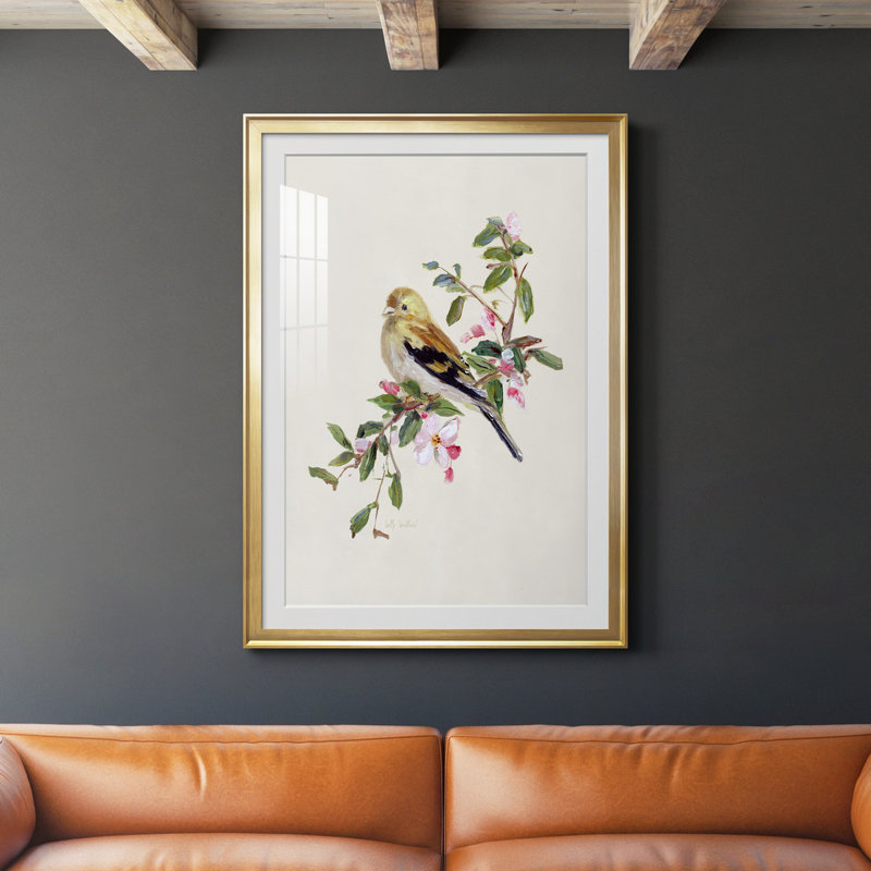 Spring Spring Pine Grosbeak - peinture encadrée, H 26,5 po x l 36,5 po x P 1,5 po, Or