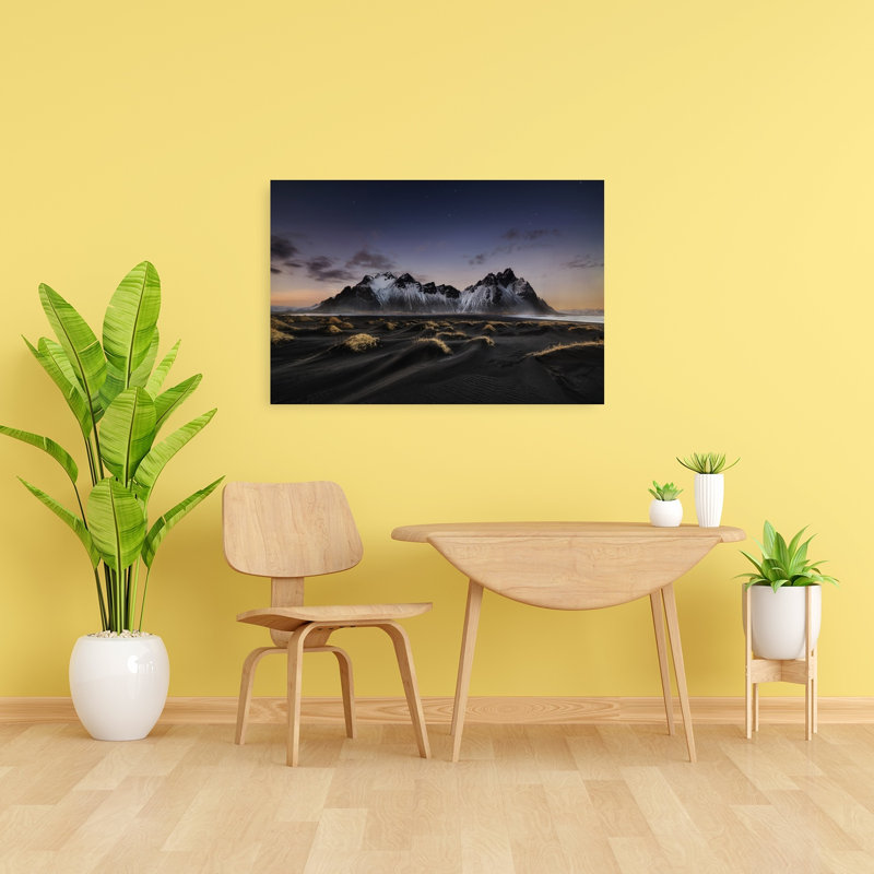 Pics et dunes étoilés - Paysage de montagne spectaculaire, éthéré et paisible - Affiche murale, H 24 po x l 36 po