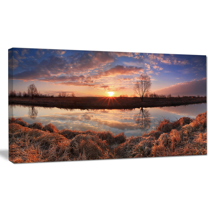 «Sunrise Above Spring River», reproduction de photo sur toile tendue, H 16 po x l 32 po x P 1 po