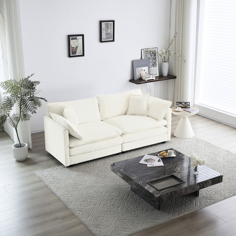 Salon en chenille blanche - 2 avec 4 coussins La structure en bois massif revêtu de tissu d'ameublement crée un tissu fin confortable et une éponge pour vous détendre