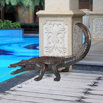 Gator on the Prowl Cast Garden Statue