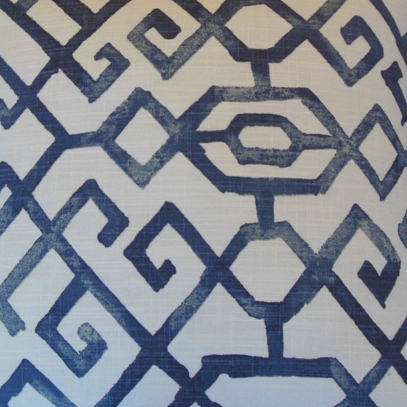 Coussin décoratif en coton Geometric, Hauteur (18 po) x largeur (18 po), Bleu
