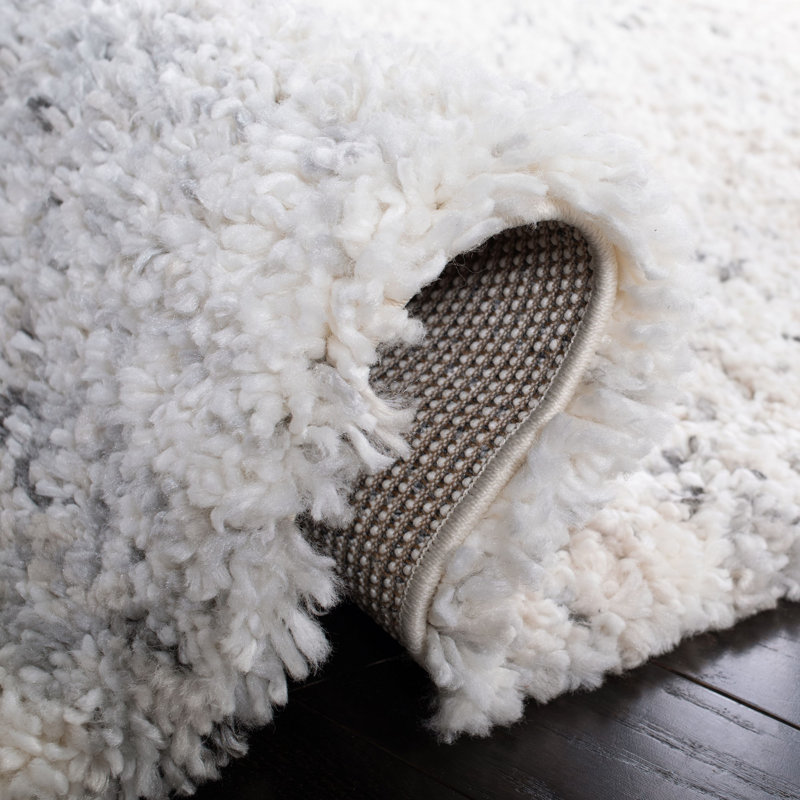 Higginson Geometric Machine Woven Polypropylene Area Rug in Ivory/Gray, Rectangle 2'4" x 3'11"