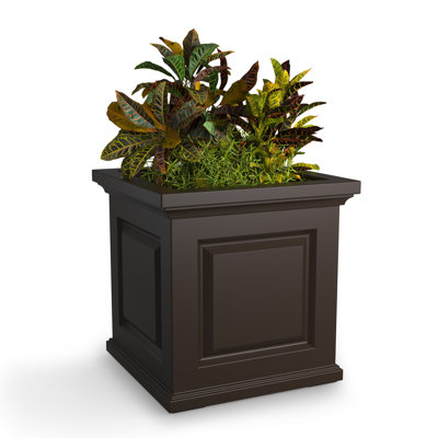 Nantucket Square Resin Planter Box with Water Reservoir