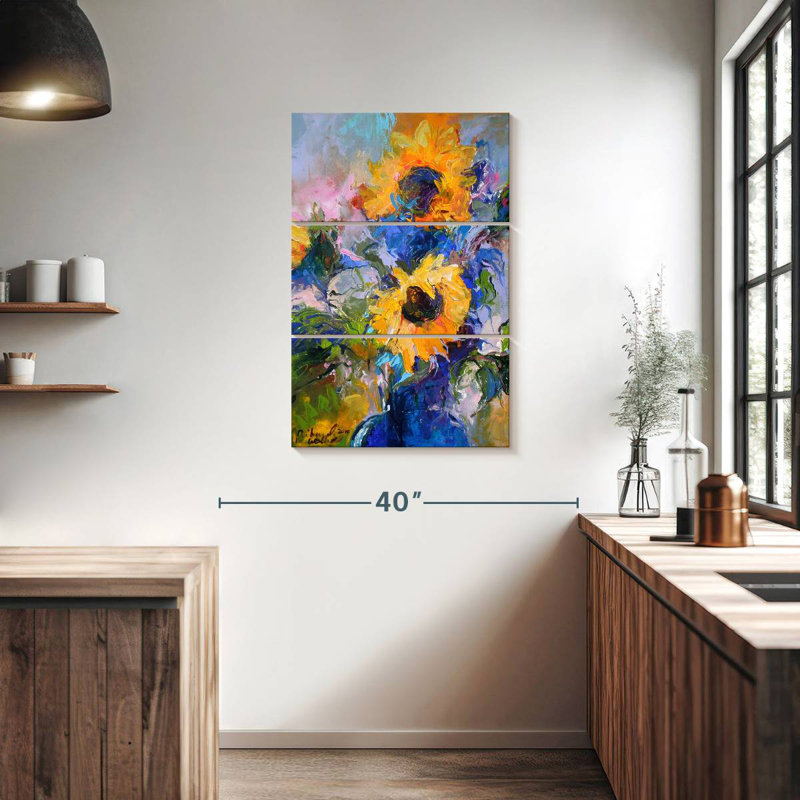 Harnek tournesols dans un vase bleu, H 38 po x l 24 po