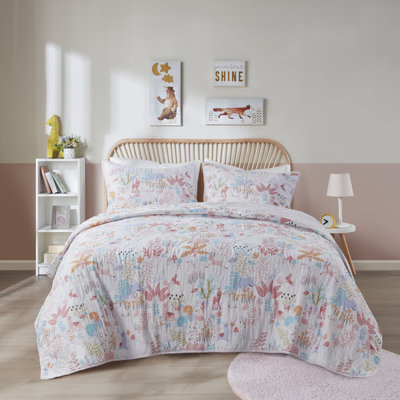 Iris Blush Woodland Animals Reversible 100% Cotton 2-Piece Twin Quilt Set