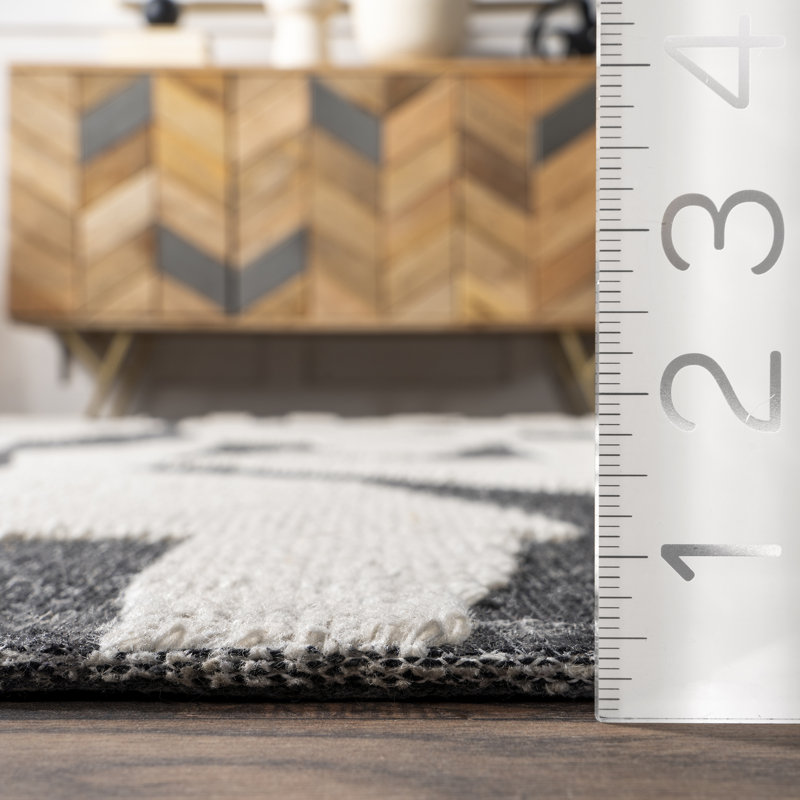 Ivory and Charcoal Abstract Wool and Synthetic 4' x 6' Rug