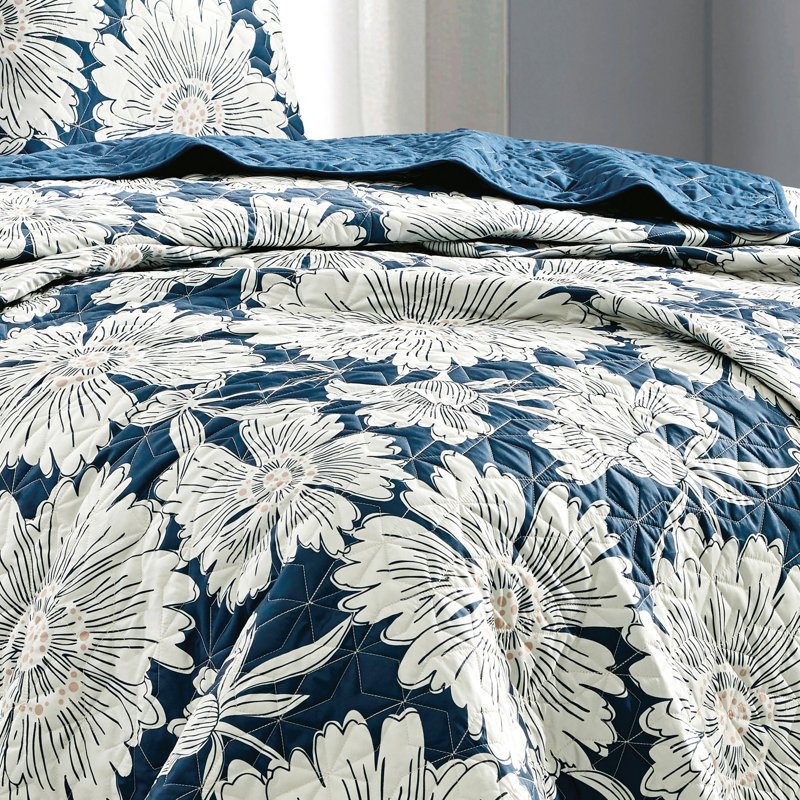 King Size Blue and White Floral Polyester Bedspread Set