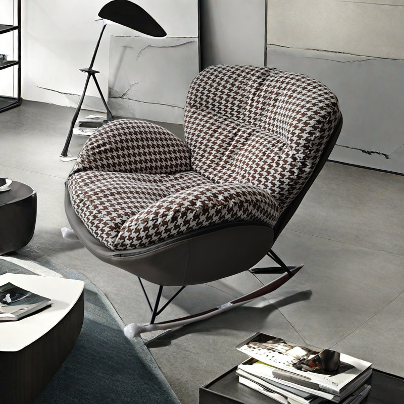 Chaise berçante en bois massif