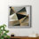 «Gold Polygon Wall II», reproduction encadrée de qualité supérieure - prête à être accrochée