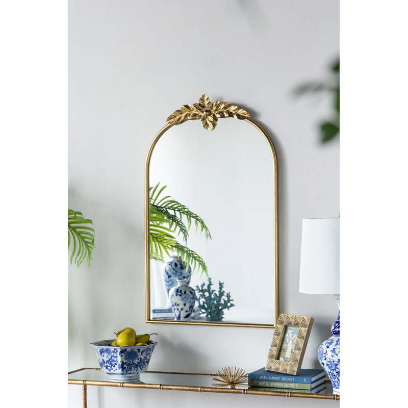Miroir mural arqué avec cadre en métal doré, H 36 po x l 24 po