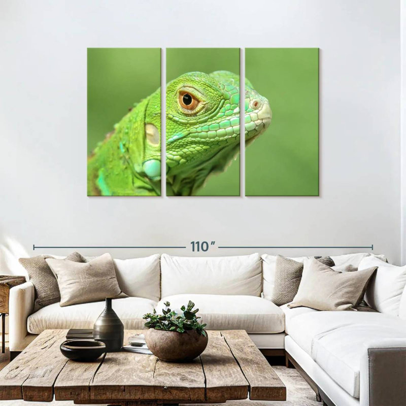 Green Lizard Closeup, 48" H x 74" W
