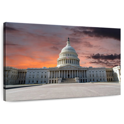 Lilie The Capitol Building