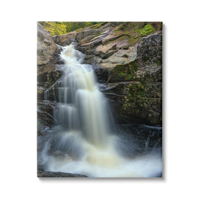 «Peaceful Waterfall Splashing Rocks» par Rick Berk - photographie