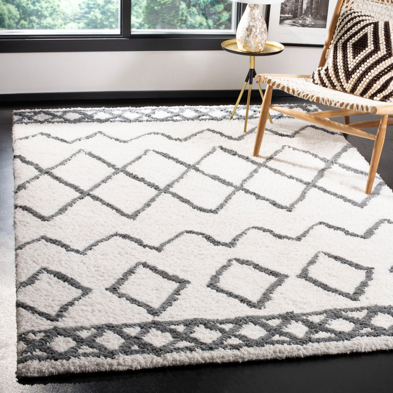 Boyland Shag Hand Tufted Performance Southwestern Rug, Rectangle 5' x 8'