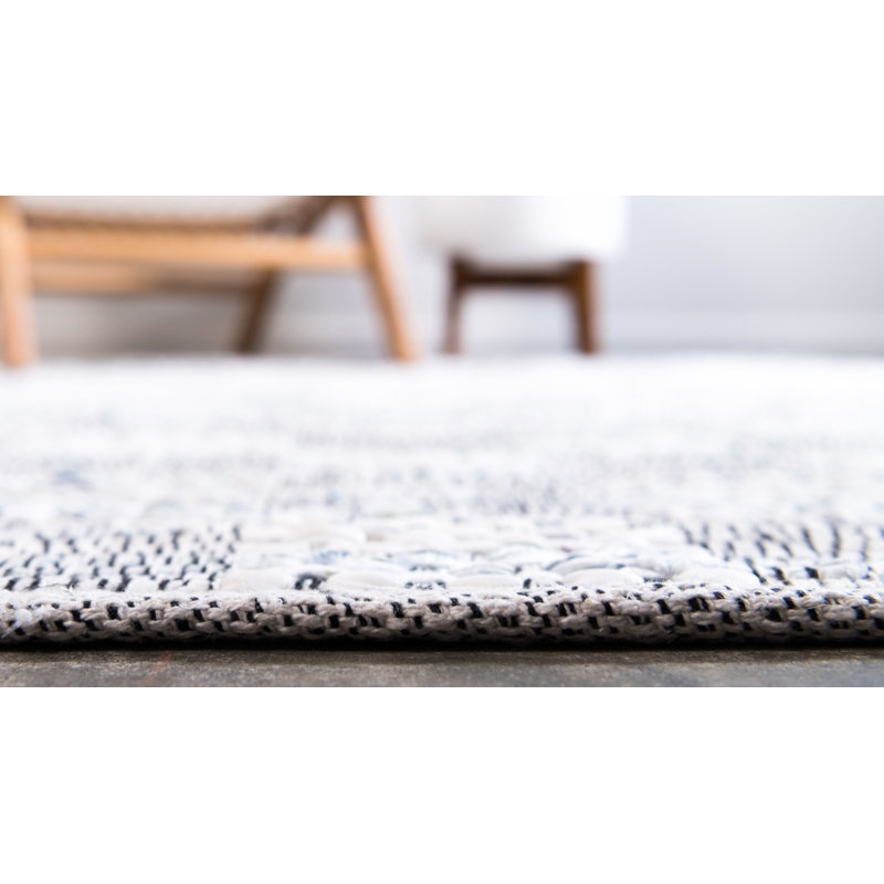 Cepeda Checkered Indoor Rug, Runner 2'7" x 6'1"