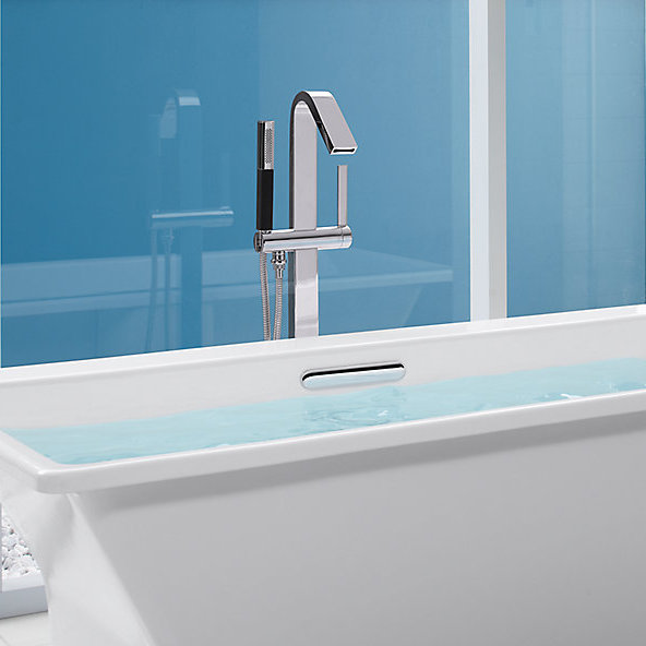 Robinet de baignoire à fixation sur plancher à poignée simple avec douche à main Loure, Chrome poli