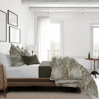 Beige/Ivory 3 Piece Comforter Set