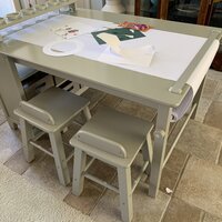 Martha Stewart Kids' Art Table and Stool Set - Sharky Gray – Guidecraft