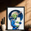«Alien» encadré noir tenant un joli chat blanc dans l'espace, impressions sur toile de style rétro-681546263