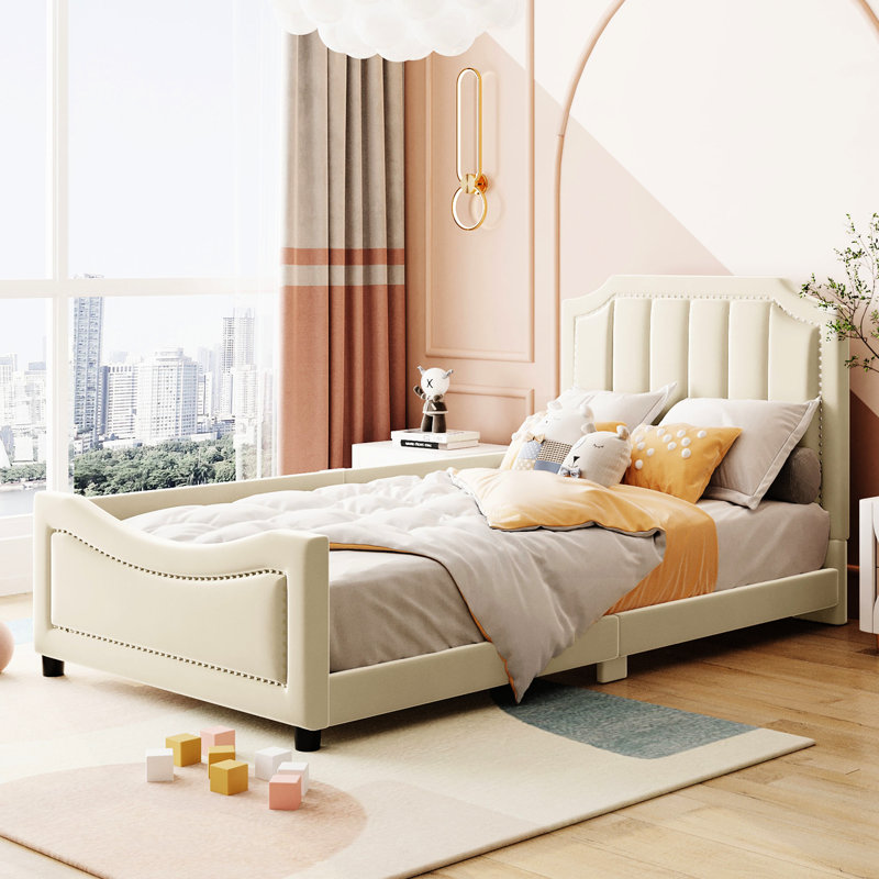 Lit de jour simple rembourré avec tête de lit à rayures classique et structure en bois beige pour une utilisation à long terme