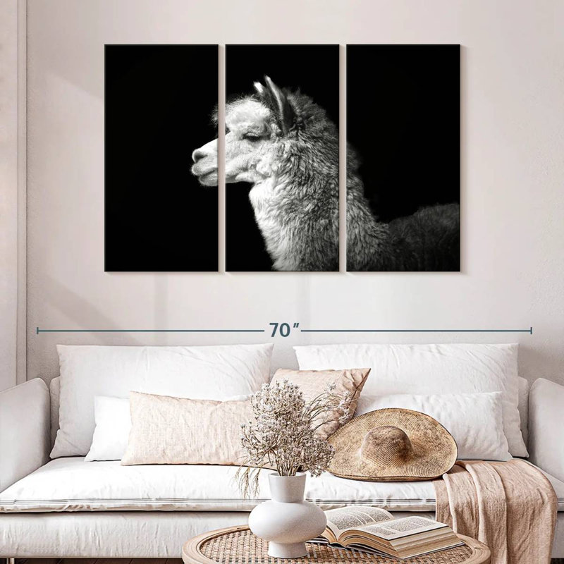 Brampt Noir Llama, 32" H x 50" W