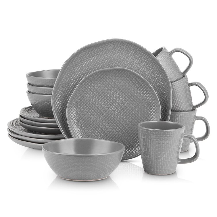 Stone Lain Abigail 16-Piece Dinnerware Set Stoneware (Missing 2 Pieces)