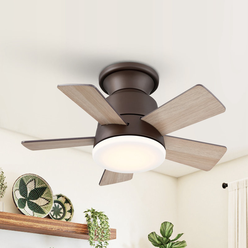 Ventilateur de plafond 24 po avec lumières DEL Tavontae, Chêne / beige